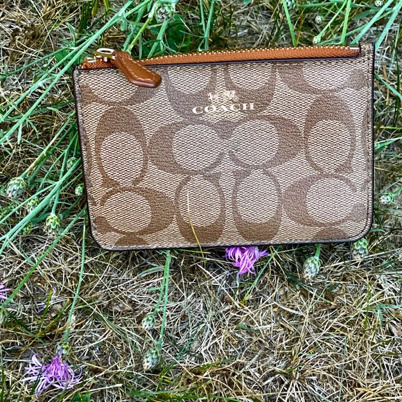 Coach Handbags - NWOT Coach Wallet